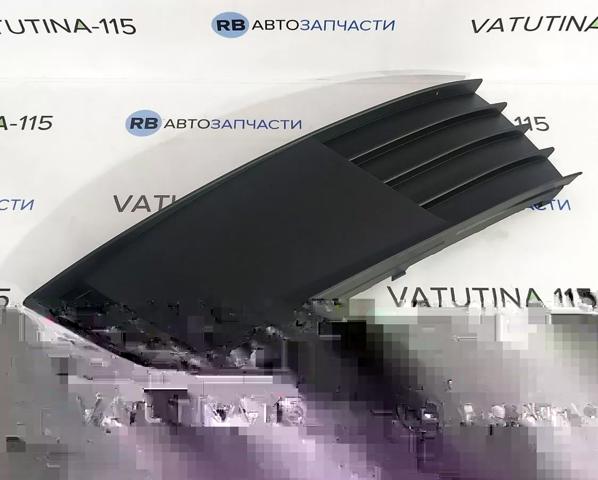 5E08073689B9 Заглушка (решетка) противотуманных фар бампера переднего правая купить Павлоград