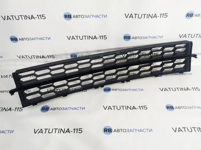 Центральная решетка переднего бампера 5E08536779B9 VAG