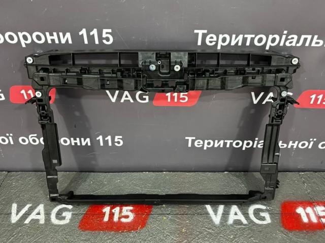 VAG 5G0805588AC Рамка радиатора в наличии Николаев