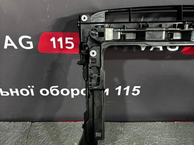 VAG 5G0805588R Суппорт радиатора в сборе (монтажная панель крепления фар) в наличии Черкассы