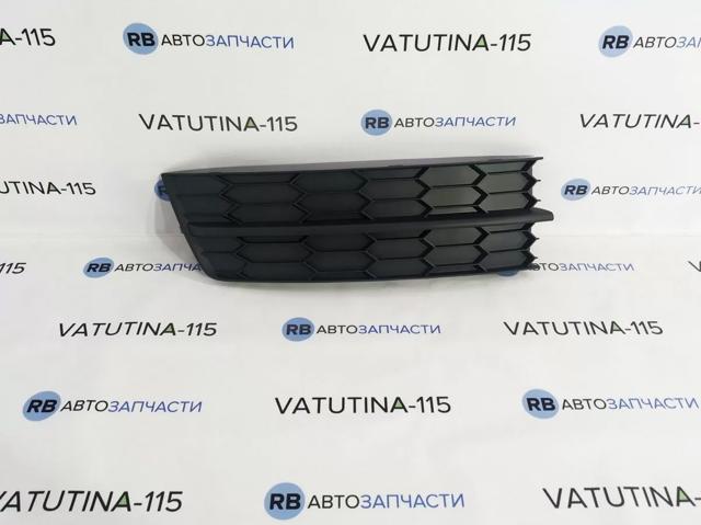 VAG 5JA8073689B9 Заглушка (решетка) противотуманных фар бампера переднего правая в наличии Винница