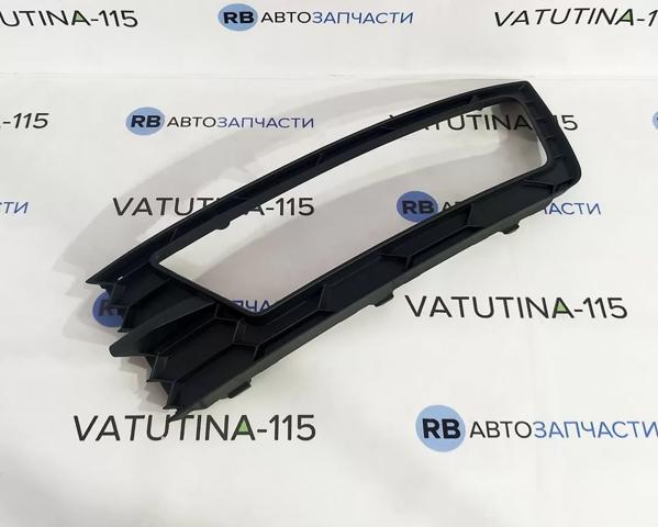  Решетка переднего бампера левая 5JA8076819B9 VAG