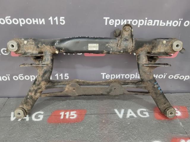 Балка задней подвески поперечная Ауди КУ3