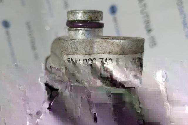 VAG 5N0820743F Шланг кондиционера, от испарителя к компрессору в наличии Львов