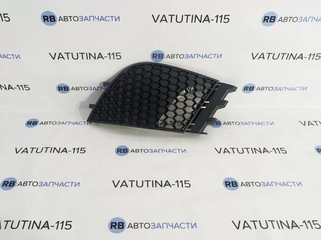Решетка переднего бампера, правая 6L68536669B9 VAG