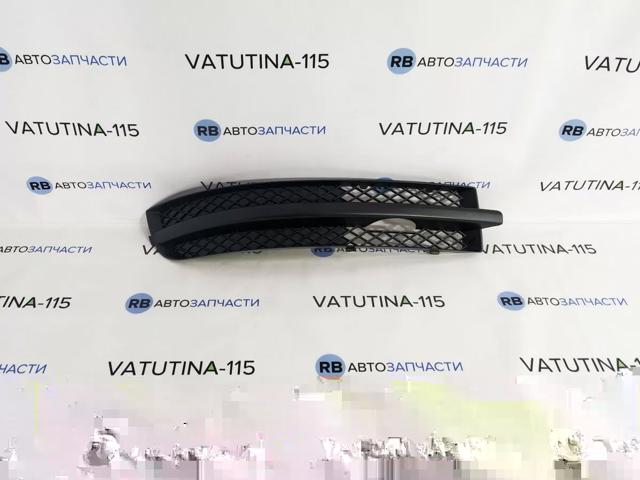 7M3853684B01C VAG Заглушка (решетка) противотуманных фар бампера переднего правая купить в Запорожье