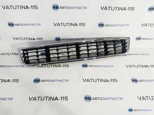 Центральная решетка переднего бампера 8E080764701C VAG