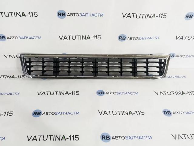 8E080764701C VAG Решетка бампера переднего центральная купить в Ужгород