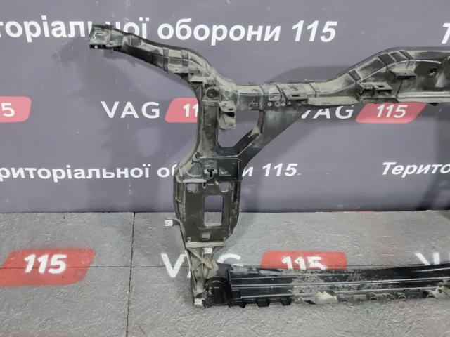 Кронштейн для радиатора Ауди КУ5