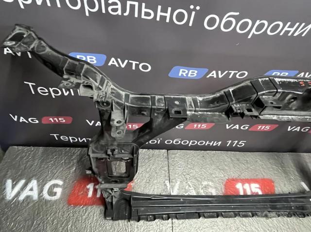 Рамка передней панели Audi Q5