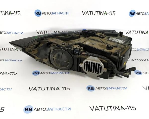 VAG 8U0941044E Правая фара в наличии Николаев