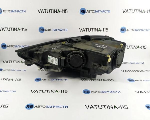 8V0941044B Правая фара купить Каменское