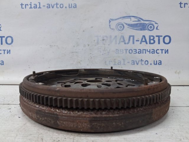 03L105266E Маховик купить Ужгород