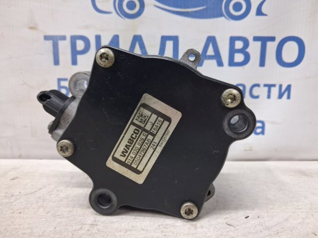 Вакуумный насос 05047967AB CHRYSLER