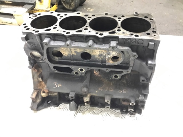 1050A358 MITSUBISHI Блок цилиндров двигателя купить в Каменское