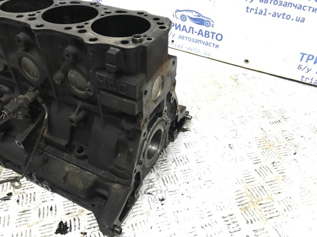 1050A358 MITSUBISHI Блок цилиндров двигателя купить в Полтава