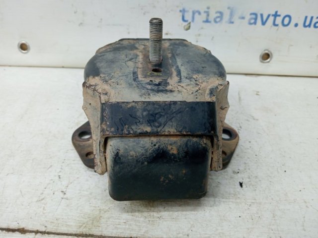 1093A040 MITSUBISHI Левая/правая опора двигателя купить в Запорожье