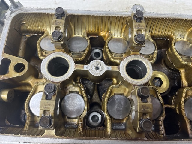 111010H011 TOYOTA ГБЦ купить в Кривой Рог