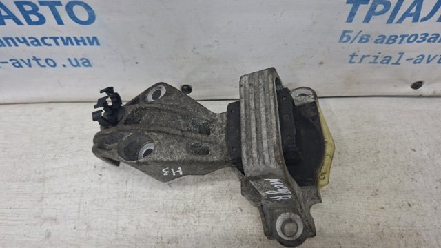 112100020R RENAULT Подушка (опора) двигателя правая купить в Черновцы