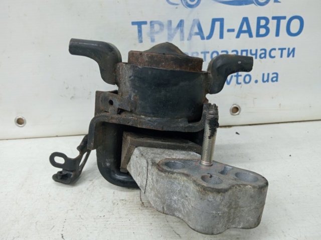 Правая подушка ДВС 1230526072 TOYOTA