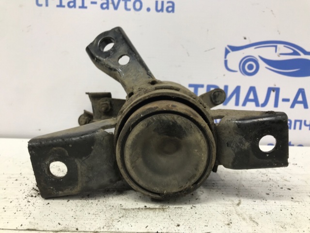 Правая подушка двигателя Toyota RAV4 3