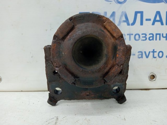 TOYOTA 1236131080 Подушка (опора) двигателя левая/правая в наличии Ровно