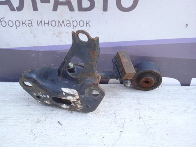 TOYOTA 1237120110 Подушка (опора) двигателя задняя в наличии Украина