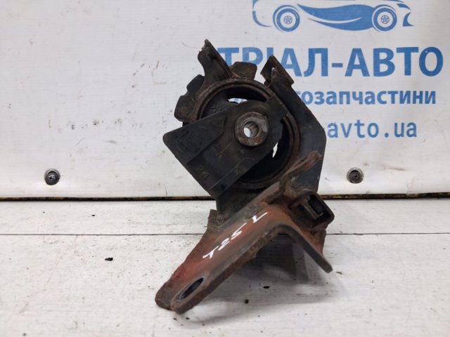 Левая подушка двигателя 123720R010 TOYOTA