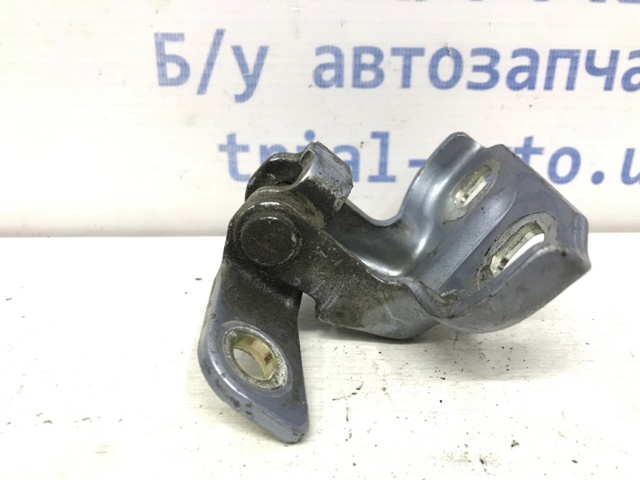 GM 13501714 Петля двери задней (распашной) правая верхняя в наличии Киев