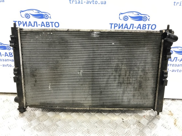 Радиатор основной mitsubishi б/у оригінал, гарантія на запчастини 1350A050