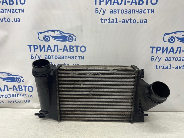 Радиатор интеркуллера Рено Сценик GRAND 4