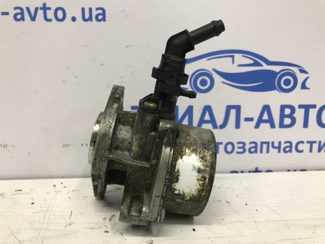 Насос вакуумный Ниссан Кашкай I