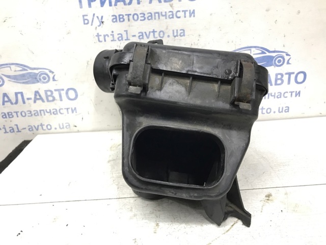 1500A284 MITSUBISHI Корпус воздушного фильтра, нижняя часть купить в Львов