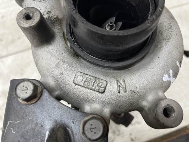 Турбонагнетатель 1515A215 MITSUBISHI