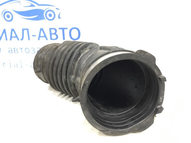 165764BE0A Патрубок воздушный, выход воздушного фильтра купить Винница