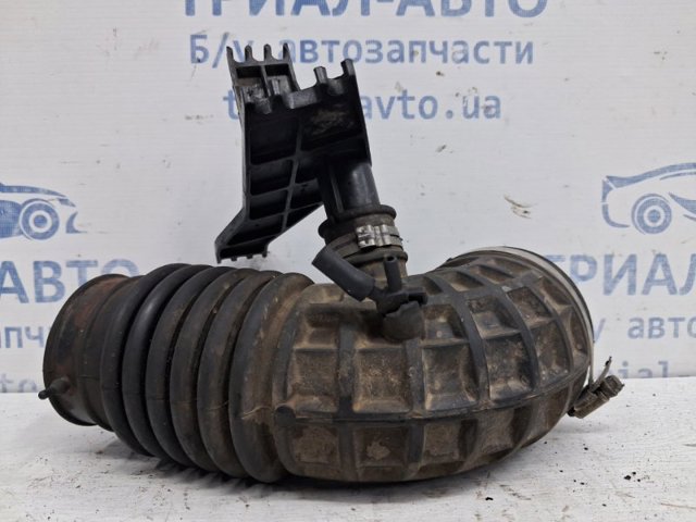 NISSAN 16578EC00B Патрубок воздушный, выход воздушного фильтра в наличии Ужгород