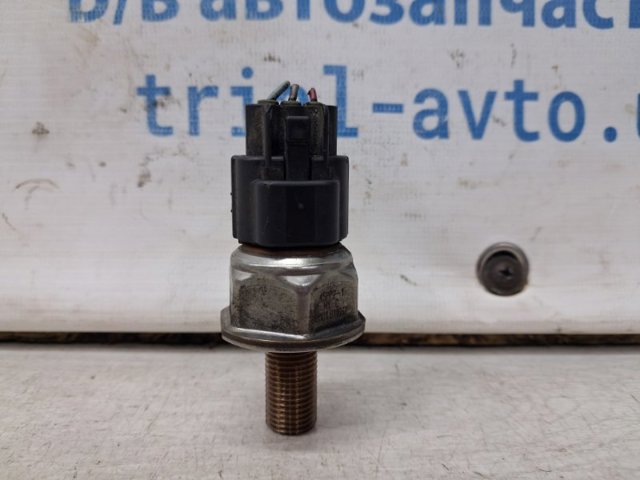 Датчик давления топлива 166381LA0A NISSAN