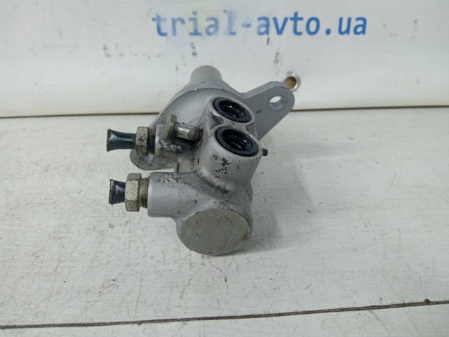 1679119 Главный тормозной цилиндр купить Чернигов