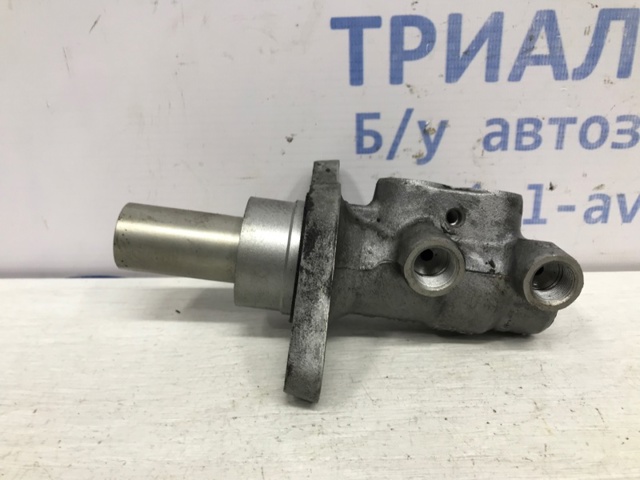 Цилиндр главный тормоза (гидротормозов) 1679119 FORD