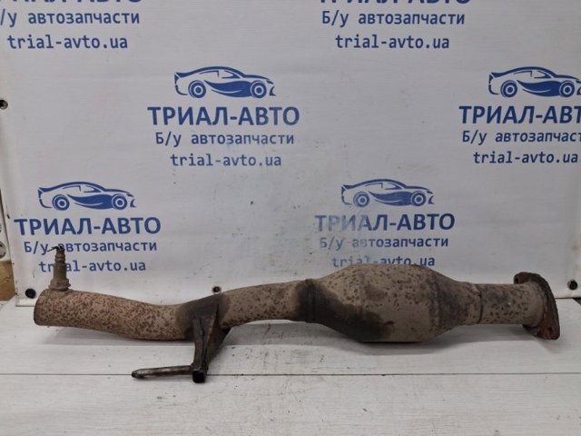 Приемная труба глушителя 1741028551 TOYOTA