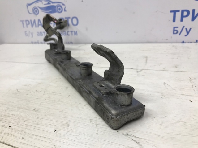 17520ED00A Распределитель топлива (рампа) купить Кривой Рог