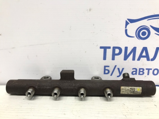 Распределитель топлива (рампа) 175218188R NISSAN
