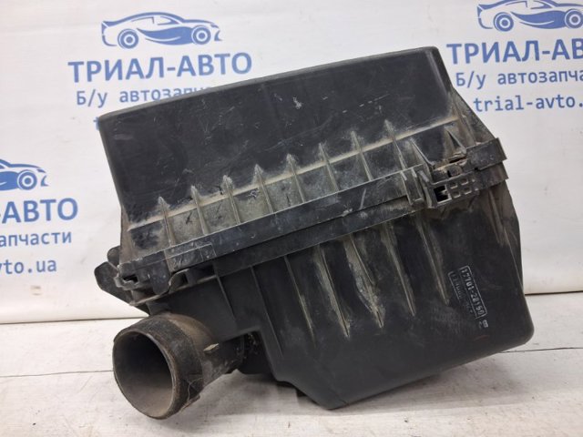 Корпус воздушного фильтра 1770028290 TOYOTA