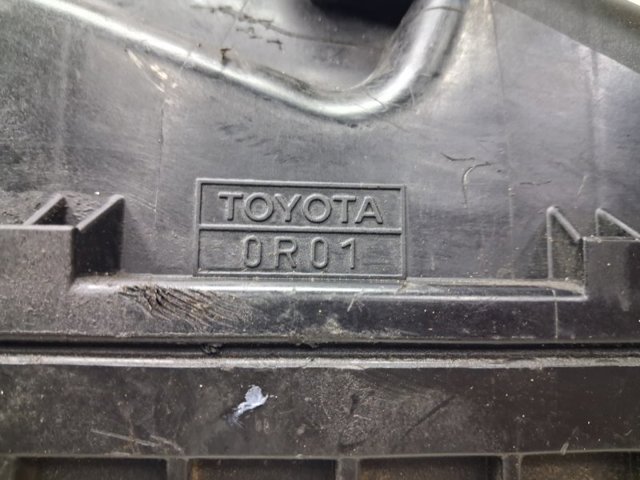Корпус воздушного фильтра, верхняя часть 177050R010 TOYOTA