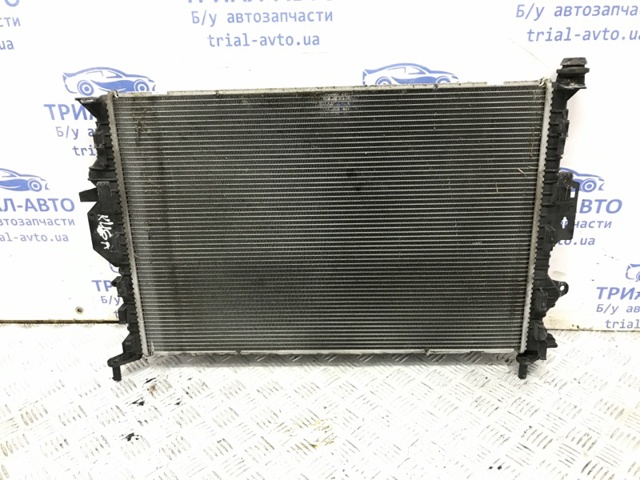 FORD 1786805 Радиатор охлаждения двигателя в наличии Одесса