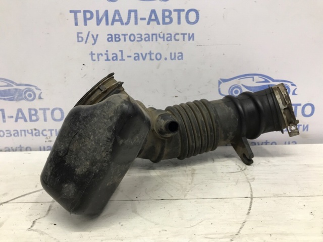 1788028240 TOYOTA Патрубок воздушный, выход воздушного фильтра купить в Сумы