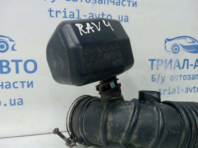 TOYOTA 1788028240 Выпускной патрубок воздушного фильтра в наличии Ирпень
