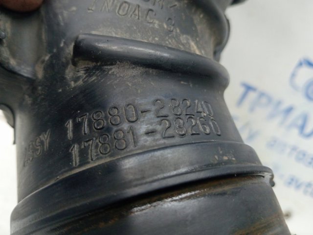 TOYOTA 1788028240 Выпускной патрубок воздушного фильтра в наличии Ровно