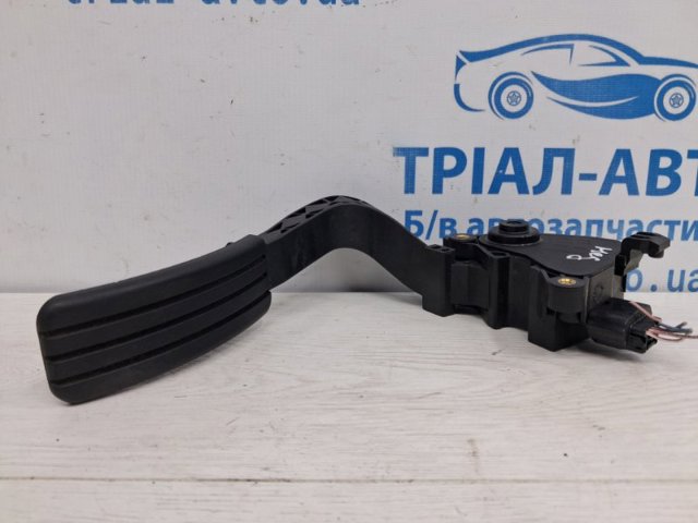 RENAULT 180100009R Педаль газа в наличии Чернигов