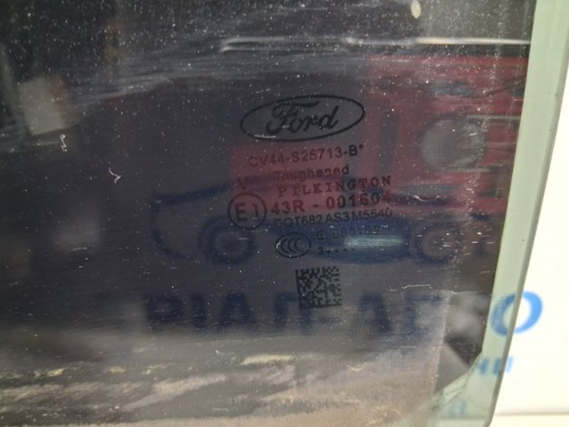 Стекло двери задней левой 1805753 FORD